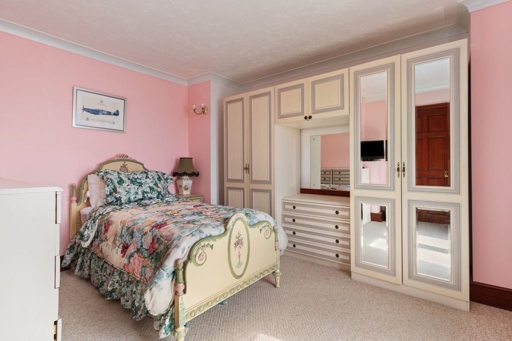 Additional image 18 of 4 bed detached house for saleCliff Road, Laugharne, Carmarthen SA33
