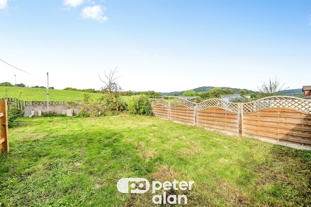 Property photo 2 of 23