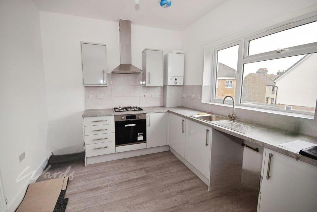 Property photo 1 of 5 Flat 3 Kitchen