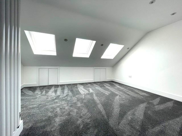 Property photo 3 of 11 2178593