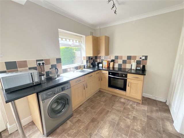 Property photo 3 of 21 Kitchen/Diner