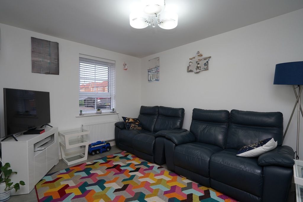 Property photo 3 of 27 Picture No. 37