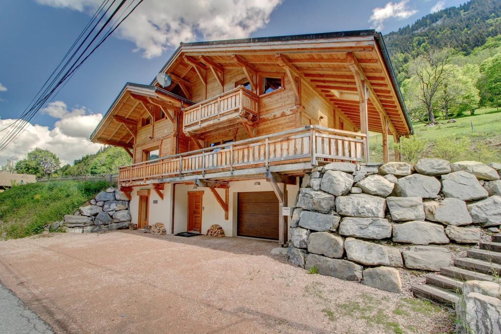 Property photo 2 of 18
