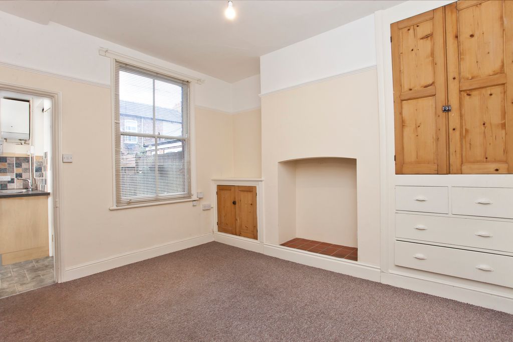 Property photo 3 of 8