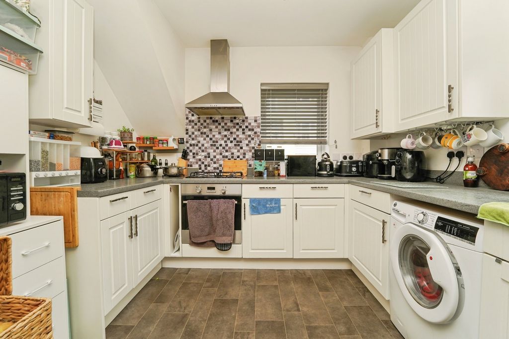Property photo 3 of 24 Pbox-Img.Jpg