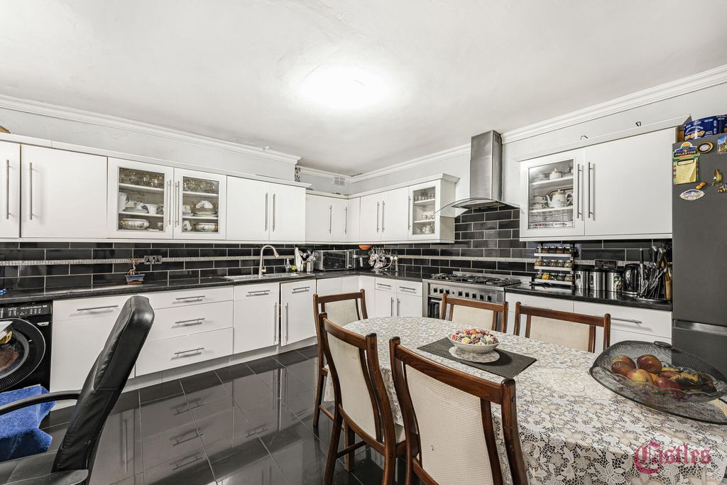 Property photo 3 of 23 3.Jpg