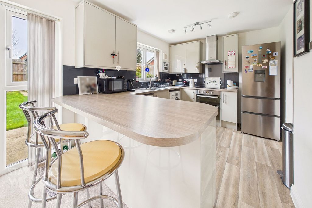 Property photo 3 of 20