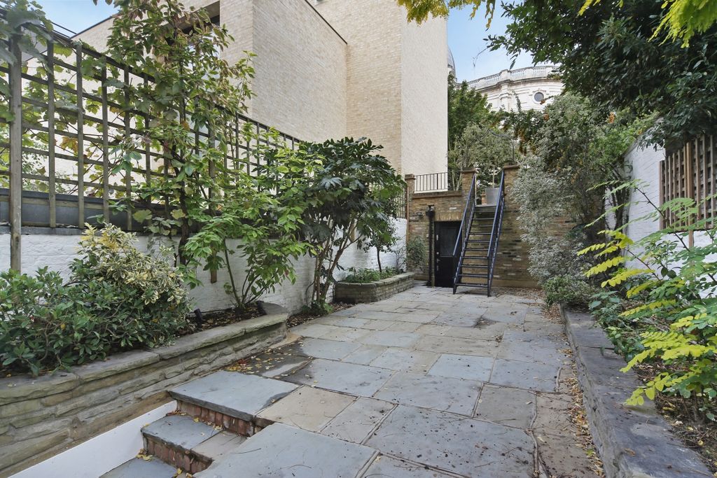Brompton Square, London SW3 photo 5