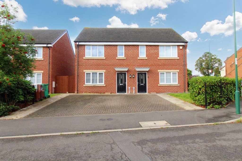 Property photo 1 of 8