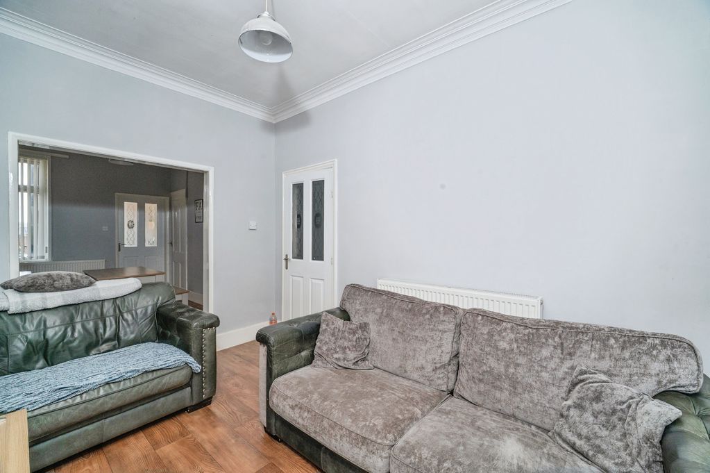 Property photo 3 of 16 Lounge Pic 2