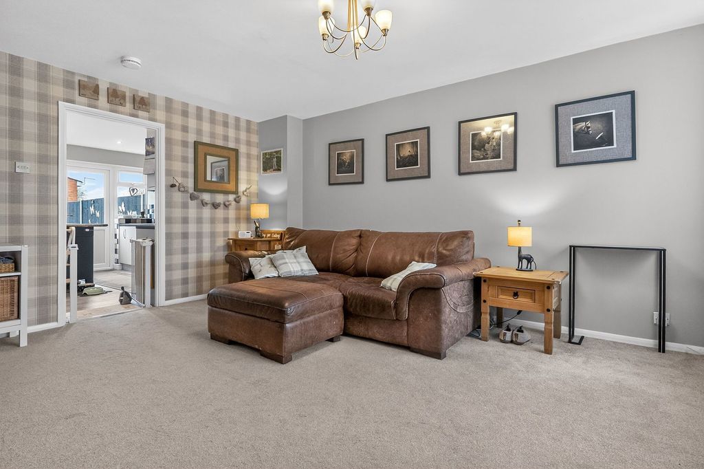 Property photo 3 of 30