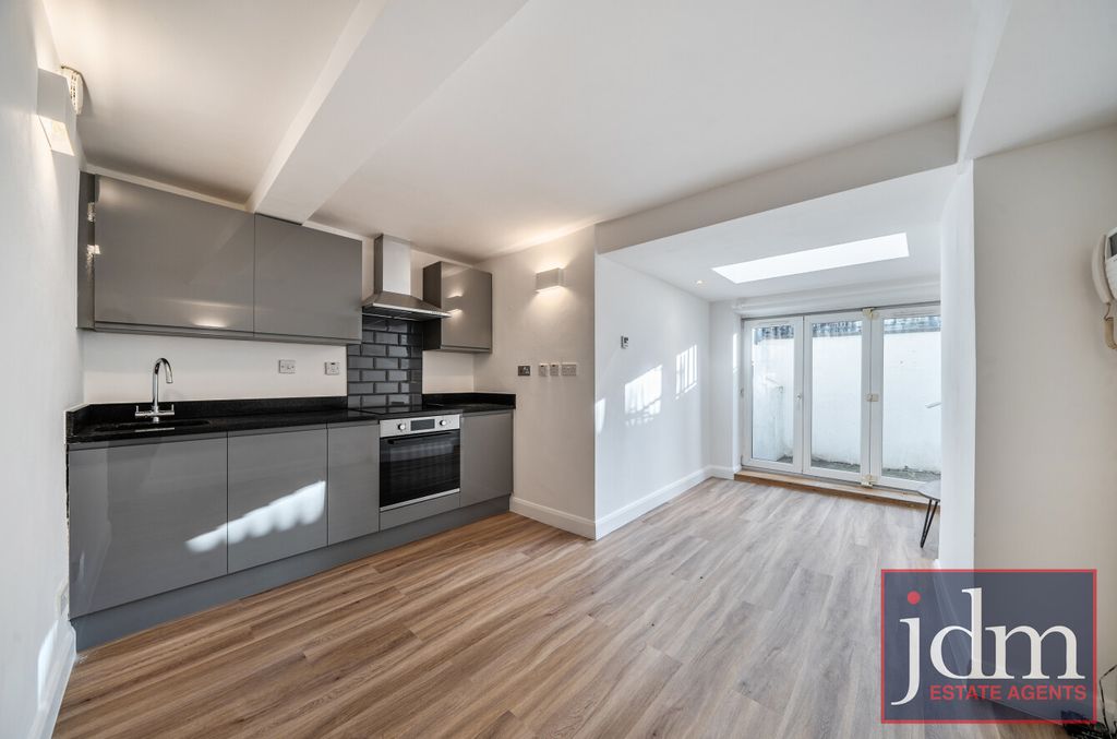 Property photo 1 of 9 0d6E0508-6B16-49E...