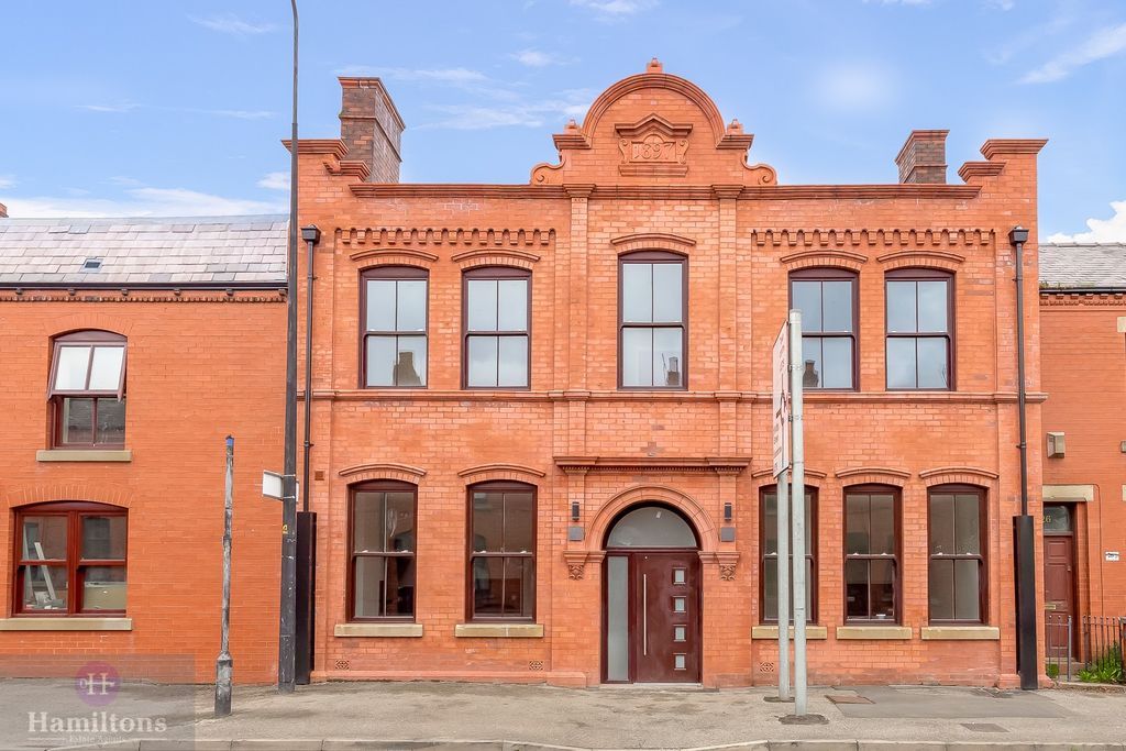 Property photo 2 of 18 Not Specified