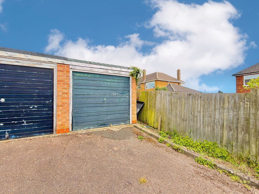 Property photo 1 of 3