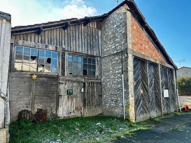 Property photo 1 of 1