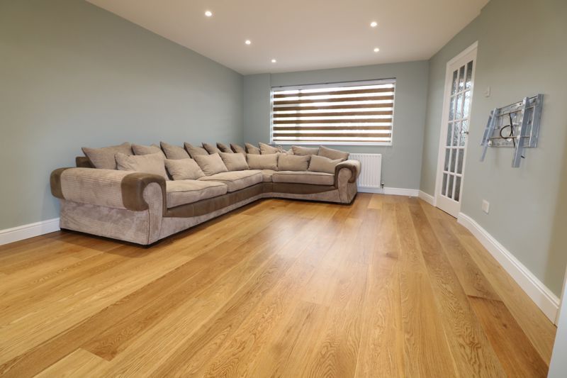 Property photo 3 of 11 Photo 2