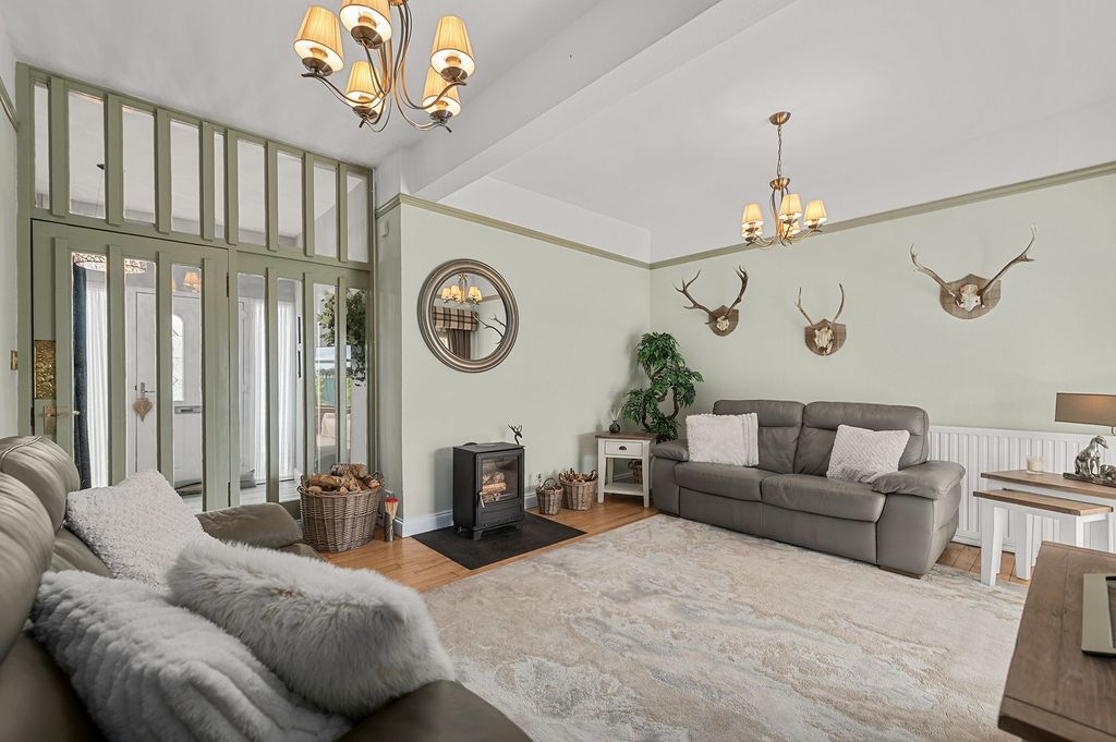 Property photo 2 of 23