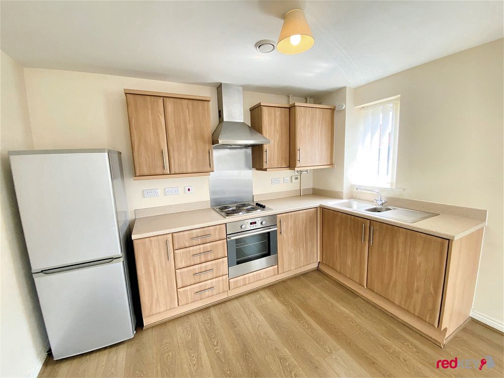 Property photo 3 of 9 Kitchen