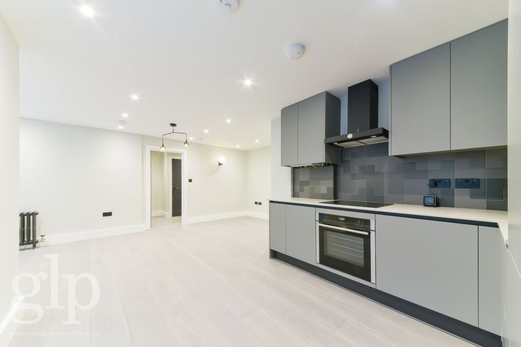 Property photo 2 of 9 3127193