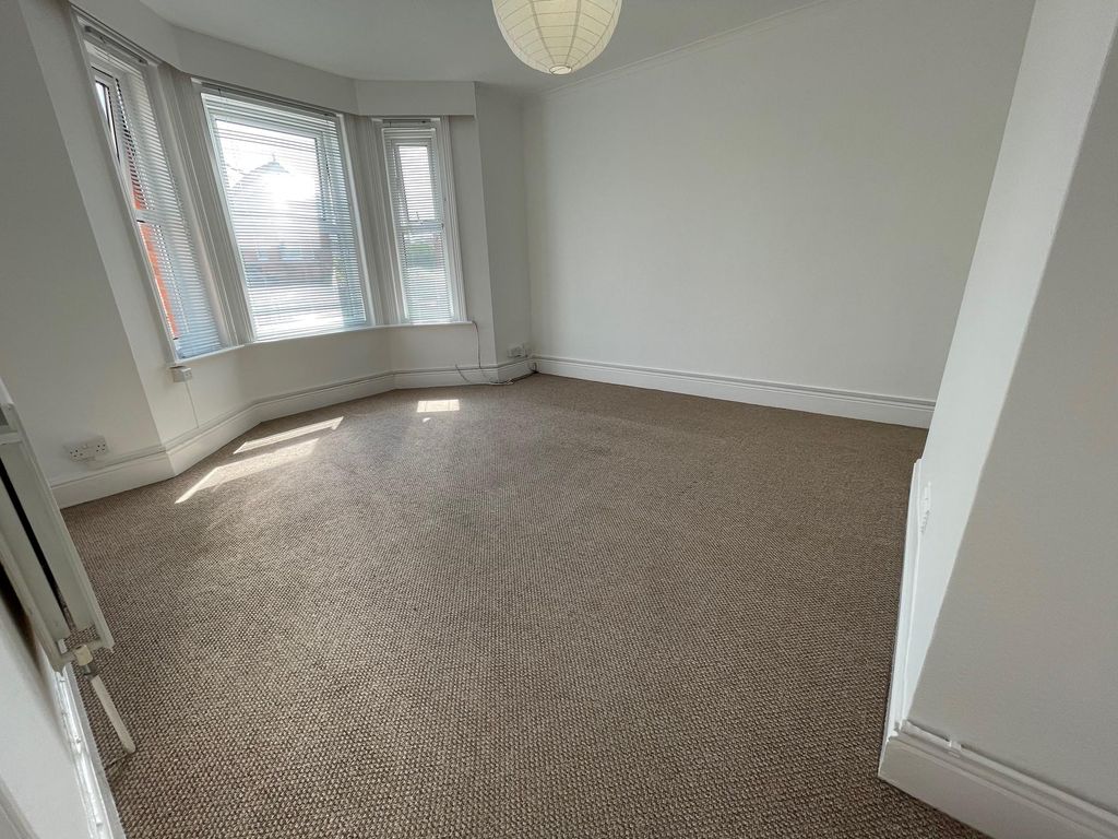 Property photo 2 of 14 Living Room