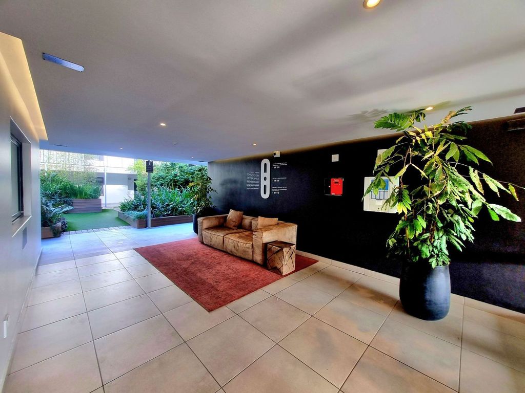 Property photo 2 of 14 Dbv1728603