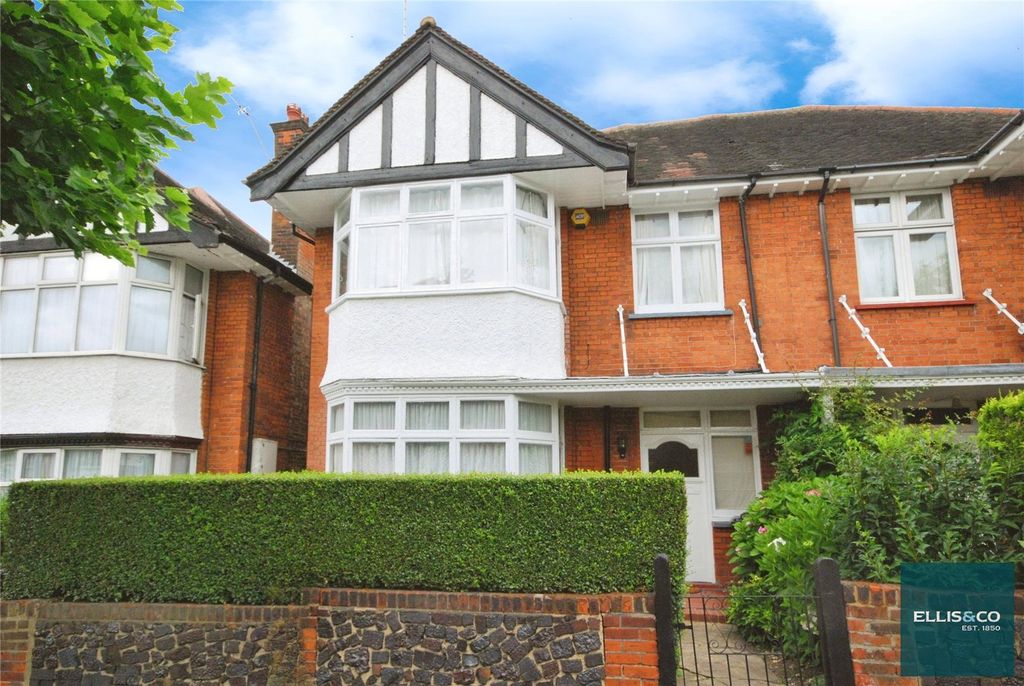 Property photo 3 of 14 Picture No. 23