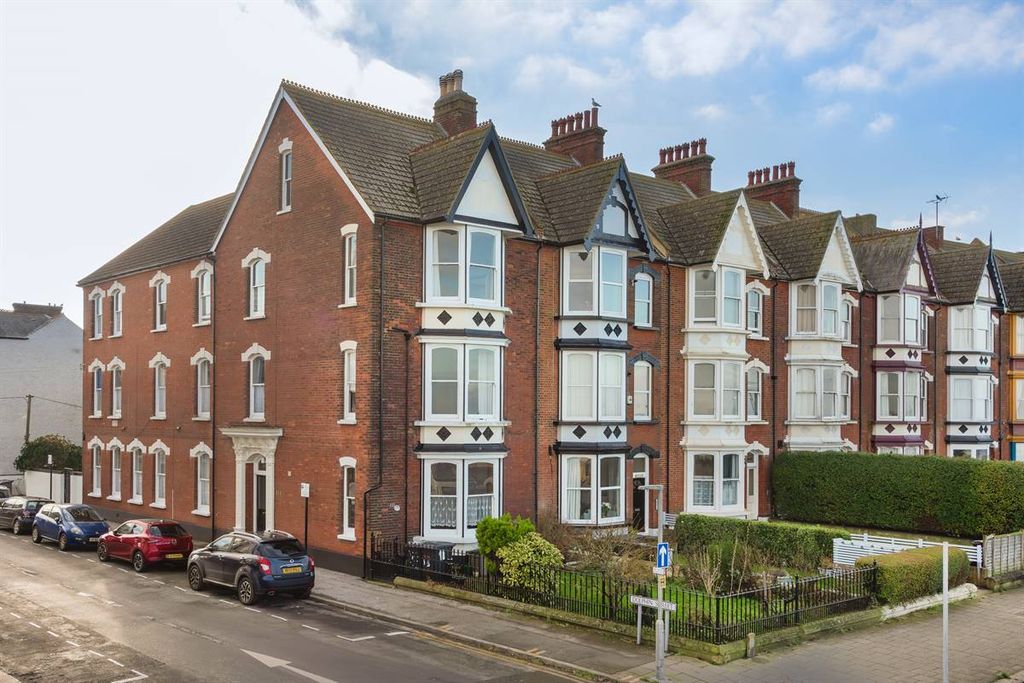 Property photo 1 of 38