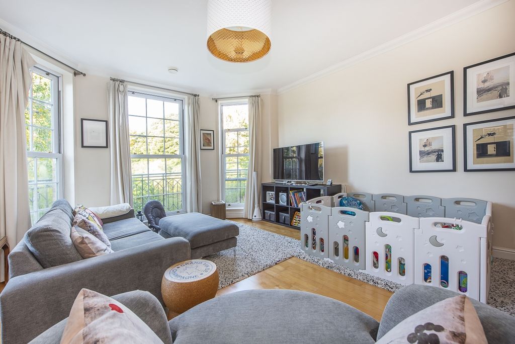 Property photo 3 of 14