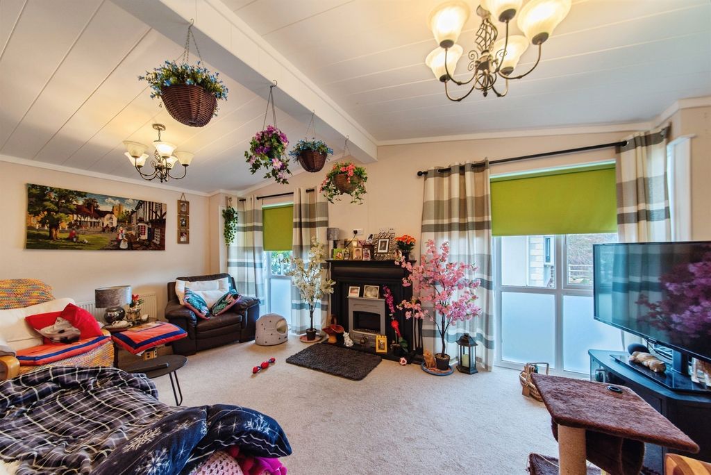 Property photo 3 of 20