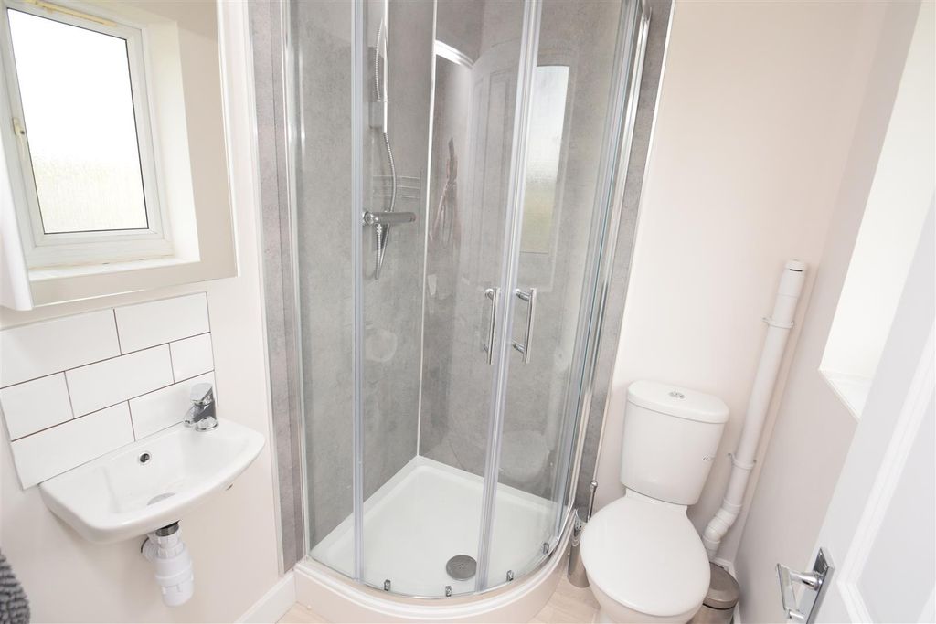 Property photo 2 of 9 Shower Room