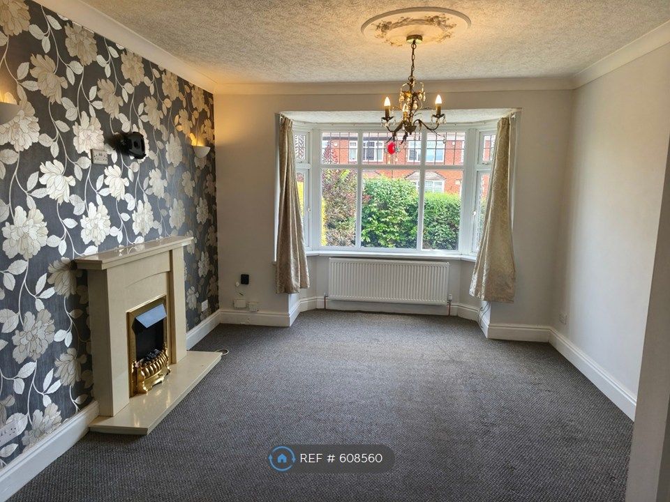 Property photo 2 of 13 Lounge