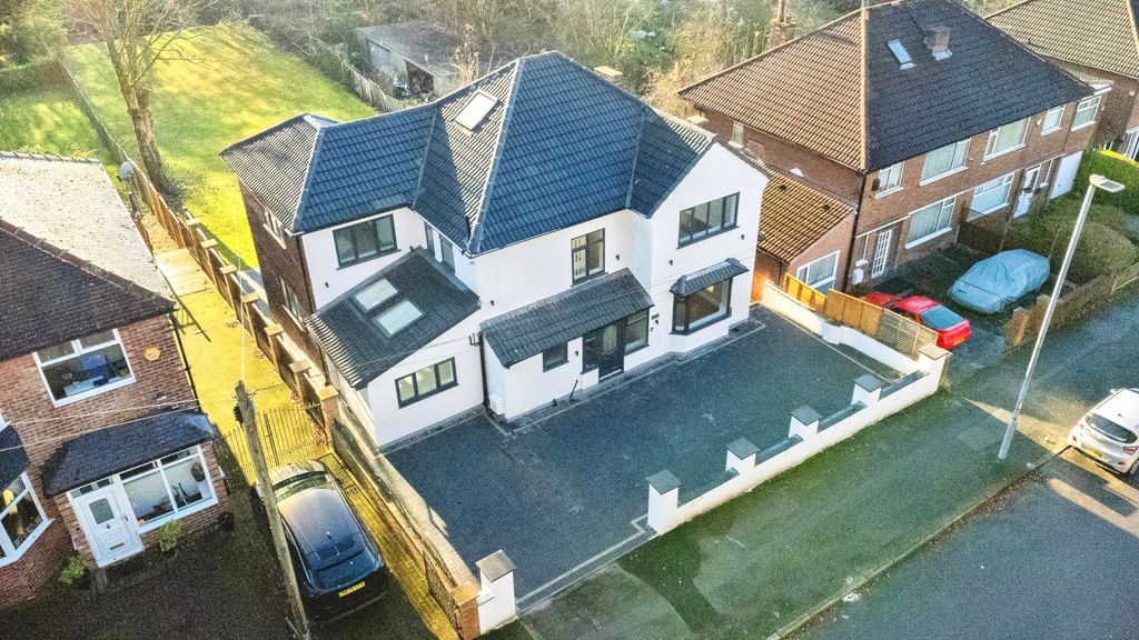 Property photo 1 of 39 251Bnr100m