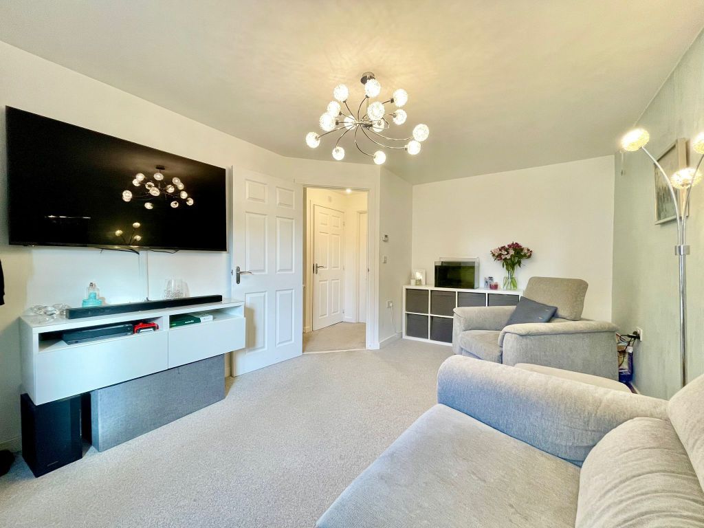 Property photo 2 of 23