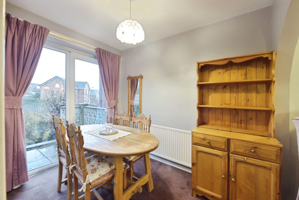 Property photo 3 of 13 Pbox-Img.Jpg