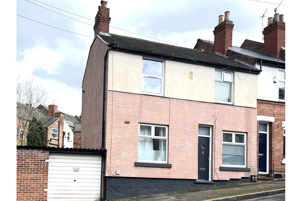 Property photo 1 of 9