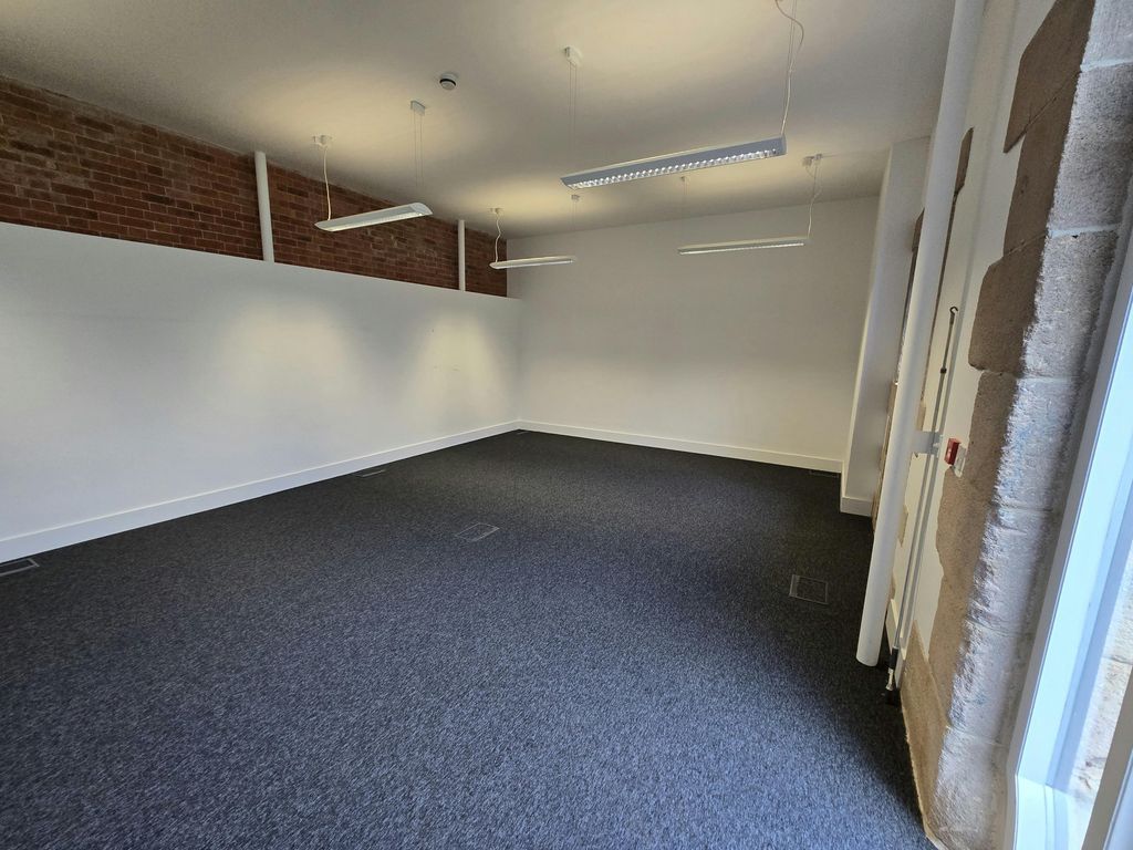 Property photo 2 of 10 Image 3