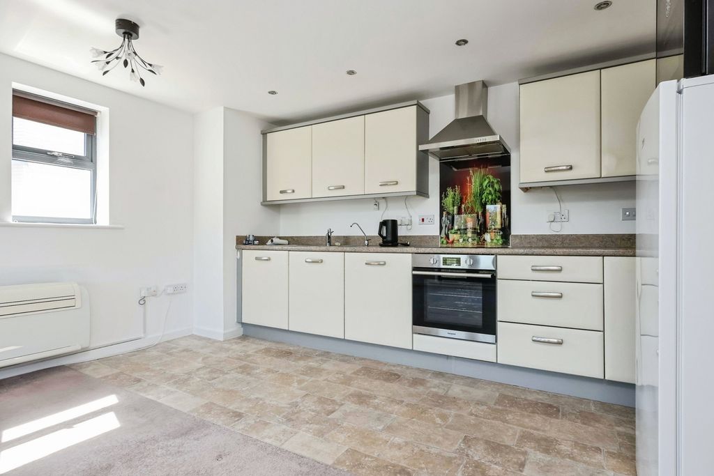 Property photo 3 of 12 Pbox-Img.Jpg