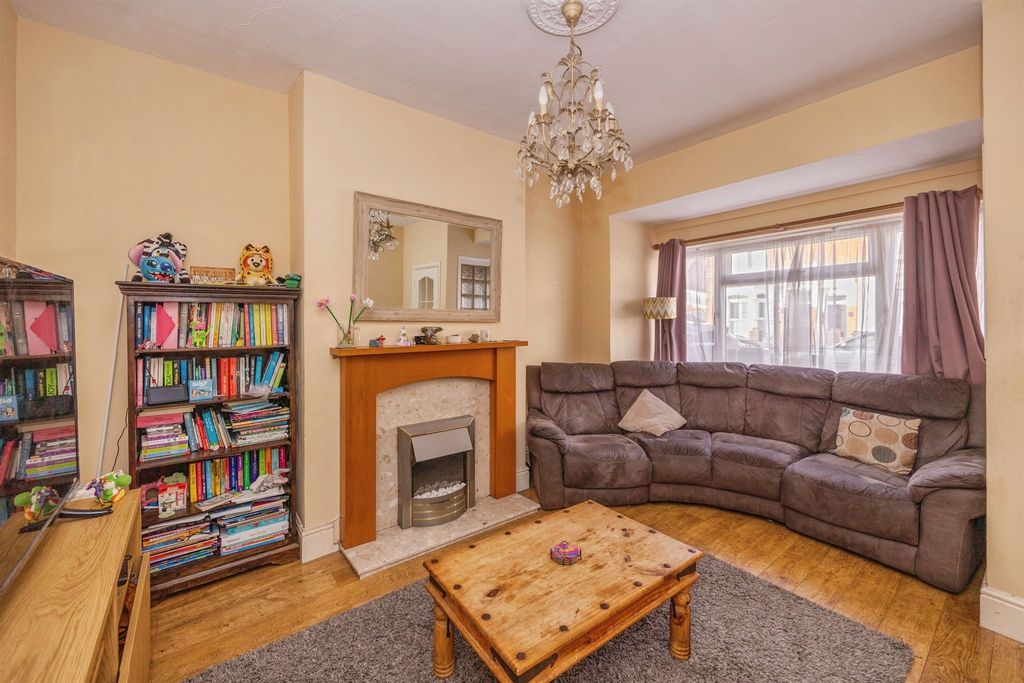 Property photo 2 of 16