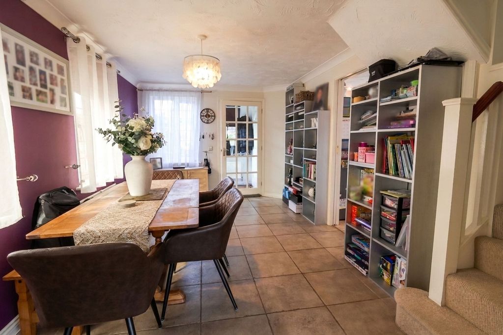 Property photo 3 of 13