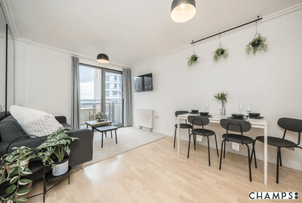 Property photo 3 of 5 Gallery