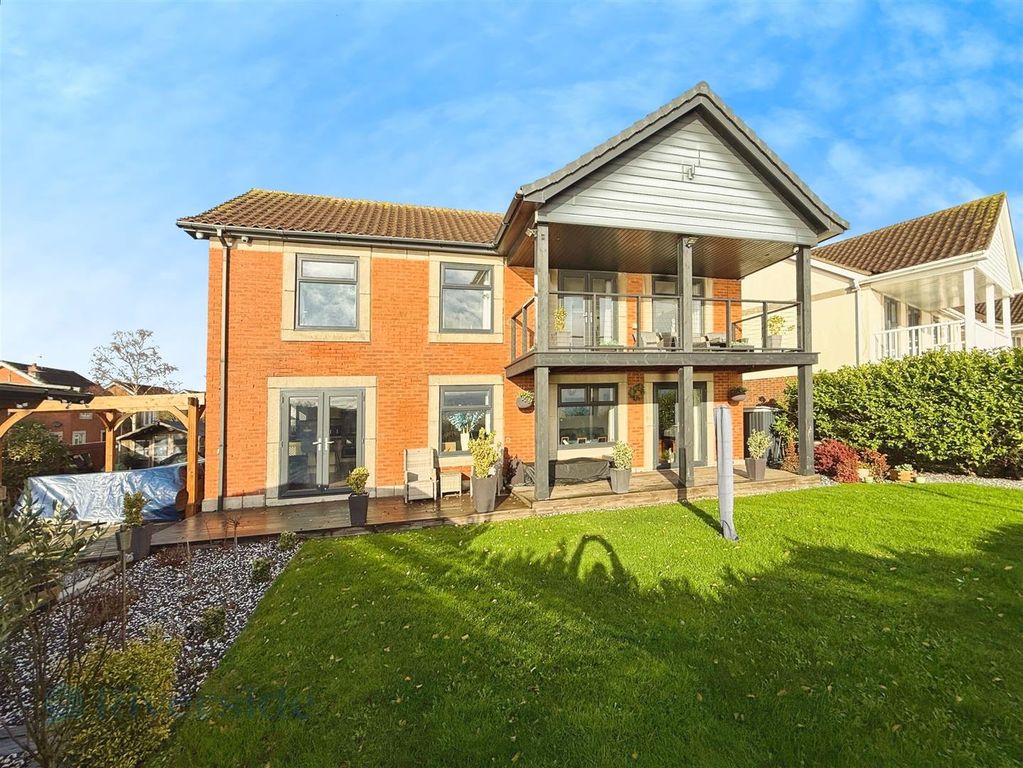 Property photo 1 of 29