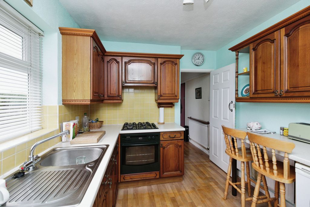 Property photo 3 of 15