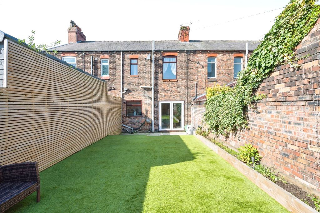 Property photo 2 of 17 Picture No. 08