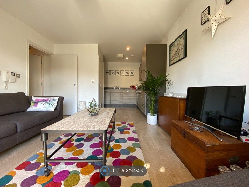 Property photo 2 of 6 Living Room