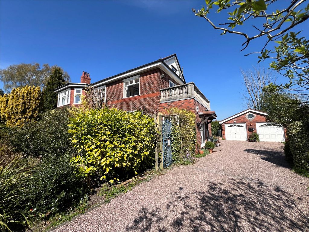 Property photo 1 of 15 Midsummer House