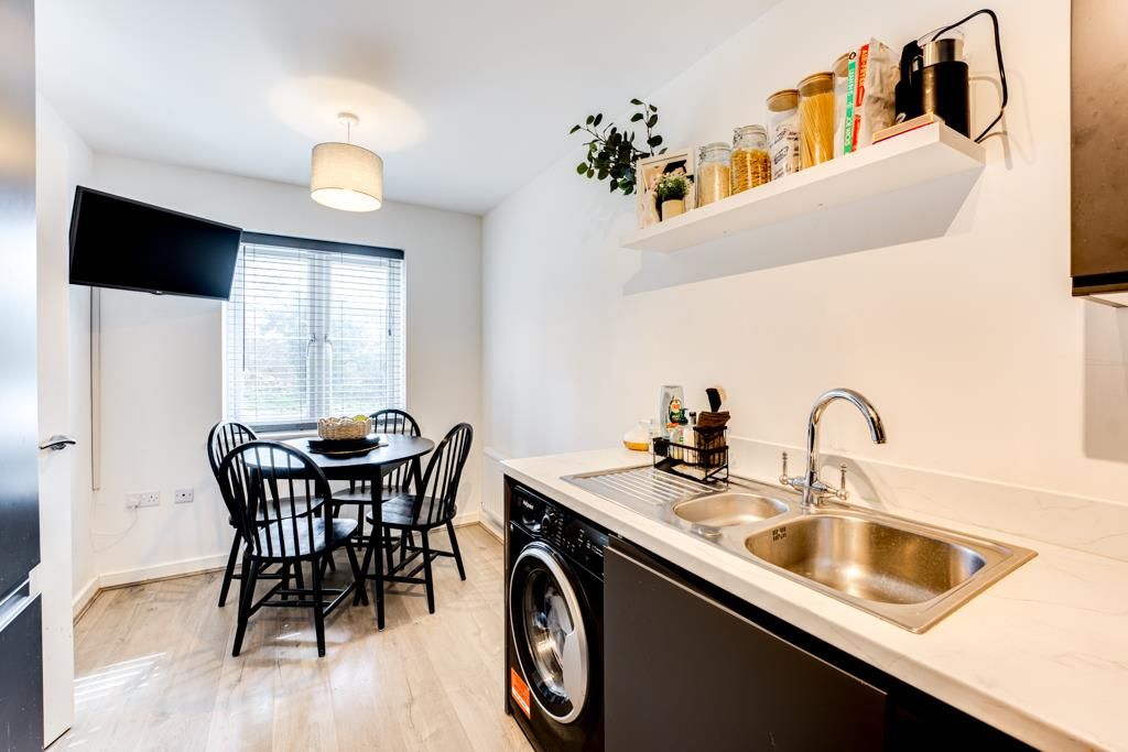 Property photo 2 of 23 41 Pryor Road, Kettering-25.Jpg