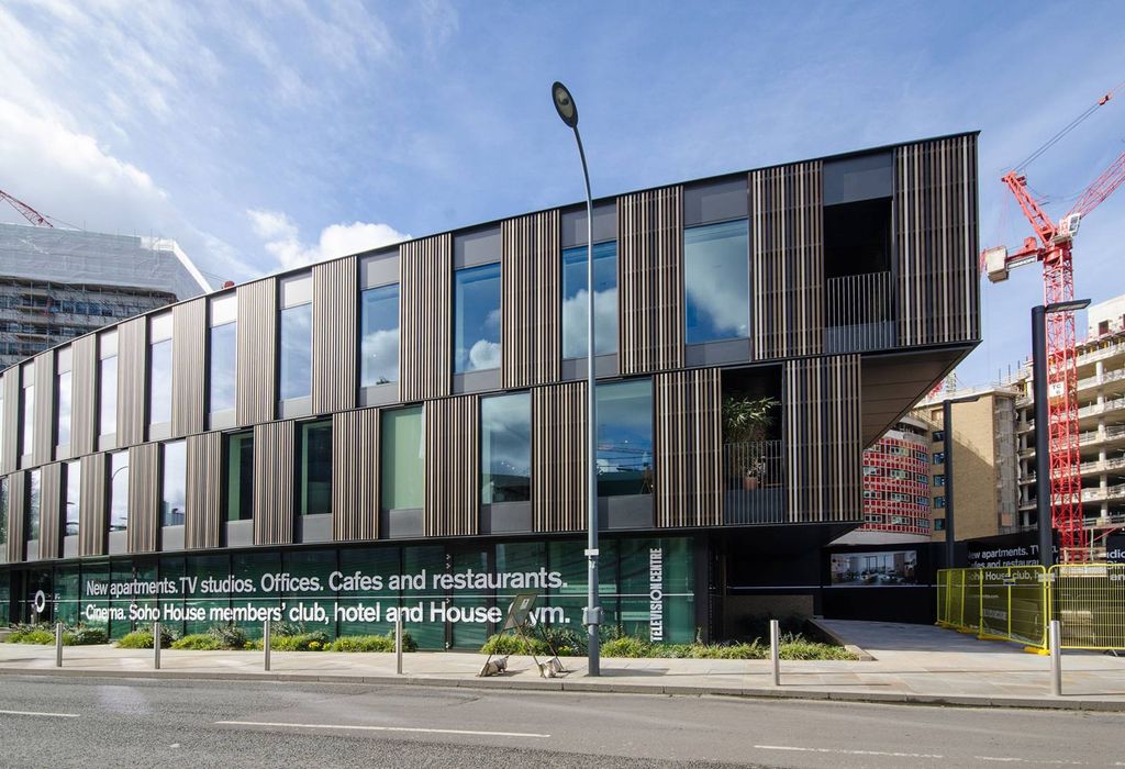 Property photo 2 of 10