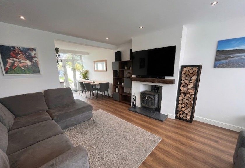 Property photo 2 of 21