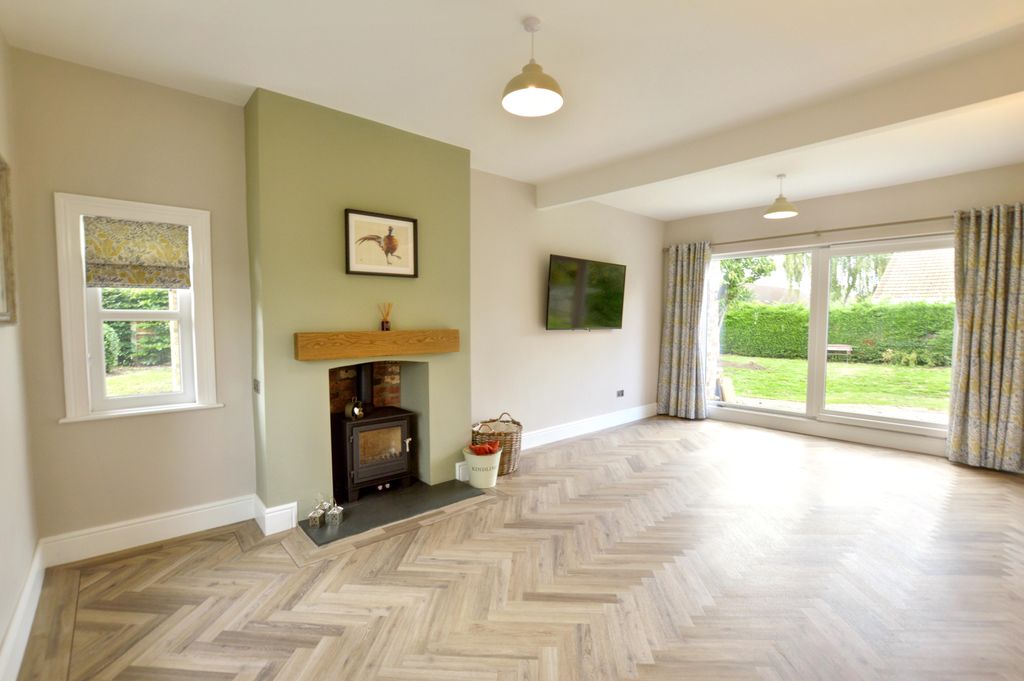 Property photo 2 of 30 Ivy House Legbourne 7th Sep 2026 (41)