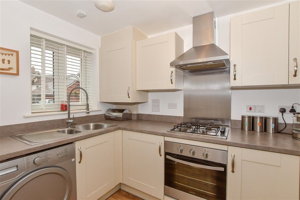 Property photo 1 of 8 Kitchen